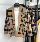 Cardigan Masculino Listrado com Jacquard | Estilo Casual Sofisticado para Meia-Estação | Tricô  com Design Moderno