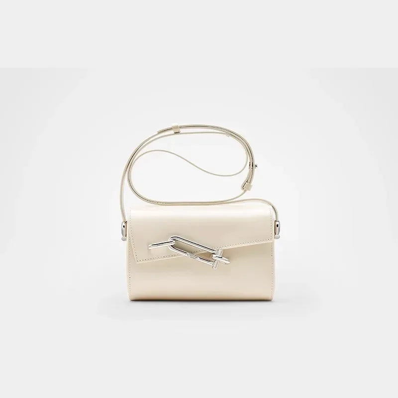 Valdora Interlock