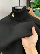 Suéter Masculino Gola Alta Bordado – Estilo Coreano Inverno 2024 |Aconchego Elegante